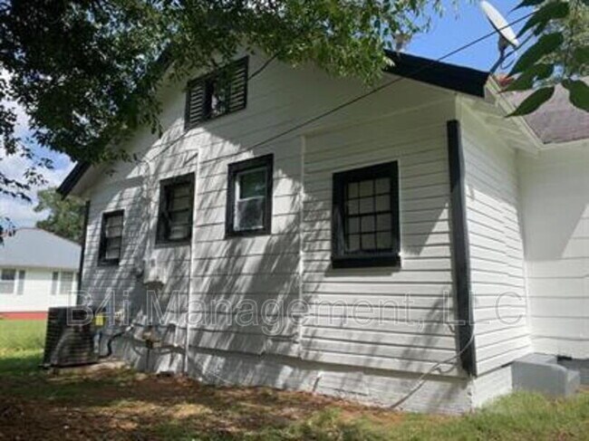 Foto del edificio - 4018 3rd Ave