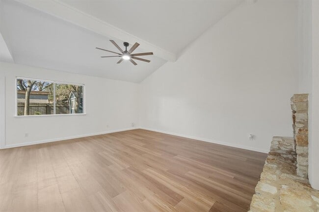 Building Photo - 5702 Lewood Dr