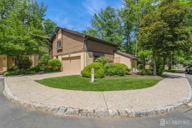 Building Photo - 172 Sayre Dr