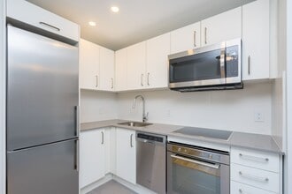 Building Photo - 110 Oriole Pkwy