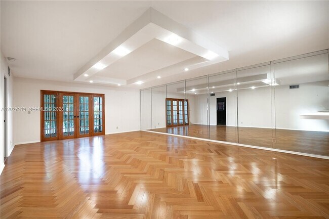 Foto del edificio - 150 S Hollybrook Terrace