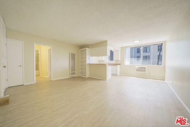 Building Photo - 456 S Harvard Blvd