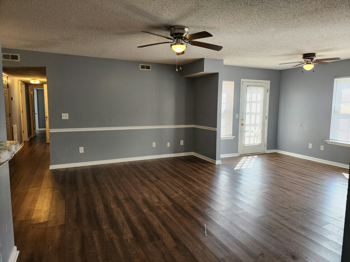 Foto del edificio - 523 3rd Loop Rd