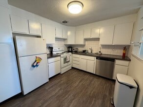 Building Photo - 24 Patten St