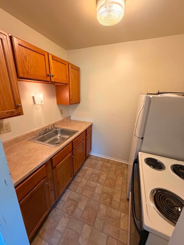 Foto del edificio - Salem Manor Apartment Building 1