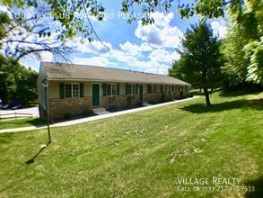 Building Photo - 605 Country Club Rd