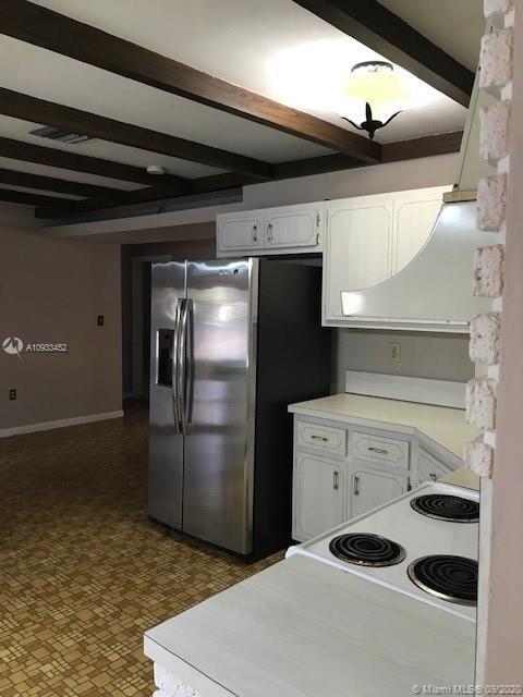 Building Photo - 5721 SW 95th Ct