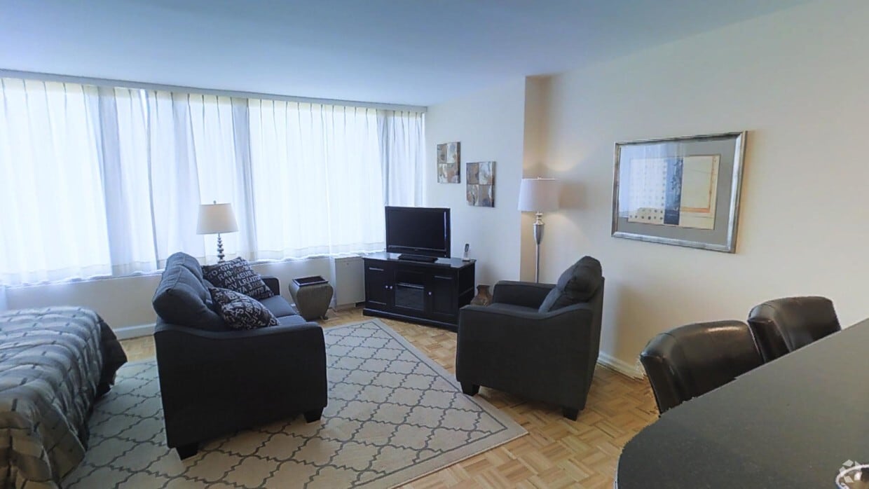 Photo - Columbia Plaza Apartments