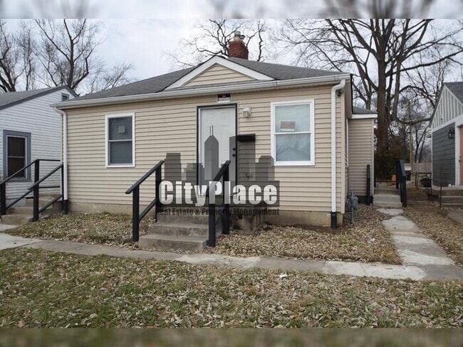 Building Photo - 3750 Hillside Ave