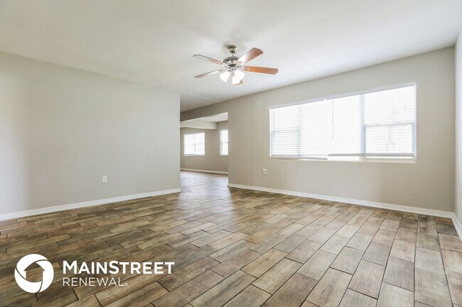 Foto del edificio - 731 Cypress Ave