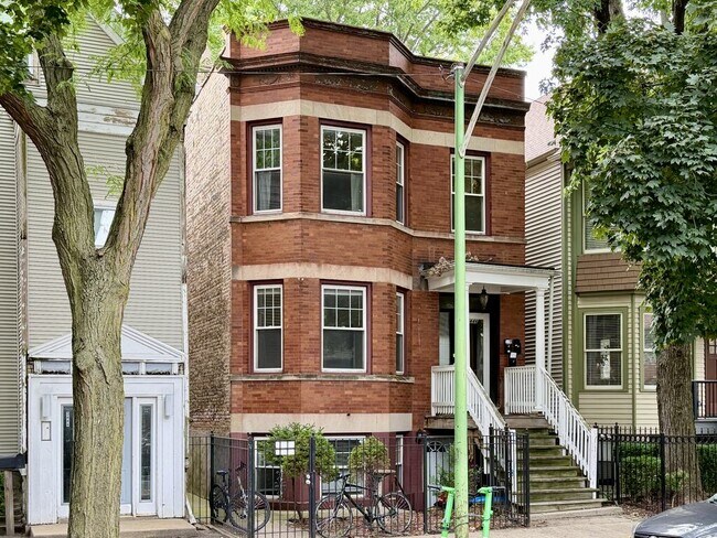 Building Photo - 3446 N Bell Ave