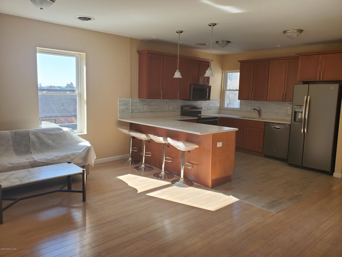 219 S Washington St, WilkesBarre, PA 18701 Room for Rent in Wilkes