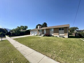 Building Photo - 6270 S Mt Vista Dr