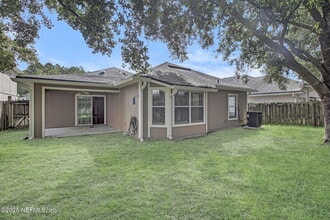 Building Photo - 2105 S Cranbrook Ave