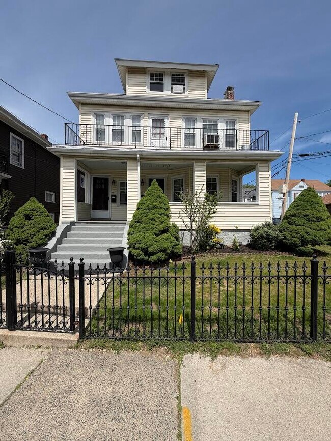 Building Photo - 27 Orvis Rd