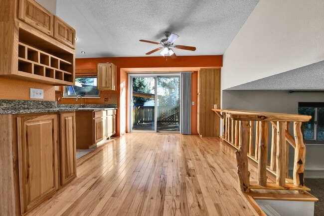 Building Photo - $2,795 - 3 Bed, 2.5 Bath Home in Broomfiel...