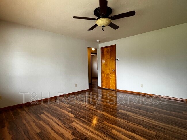 Foto del edificio - 703 Mellen Dr