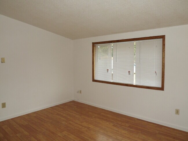 Foto del edificio - Nice 3 Bedroom 1 3/4 Bath Home in Spanaway!