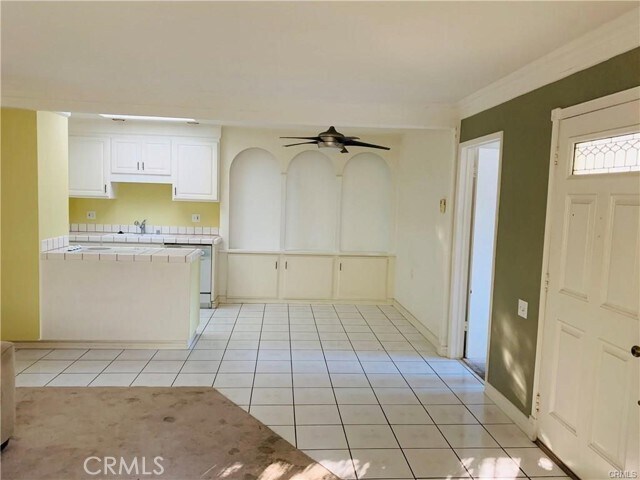 Foto del edificio - 2276 Via Mariposa E