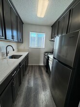 Building Photo - 212 D St