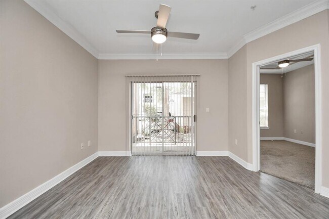Foto del edificio - 3225 Woodland Park Dr