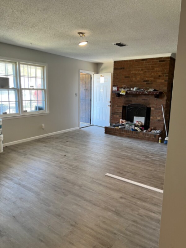 Foto del edificio - 4015 Pebblebrook Ct