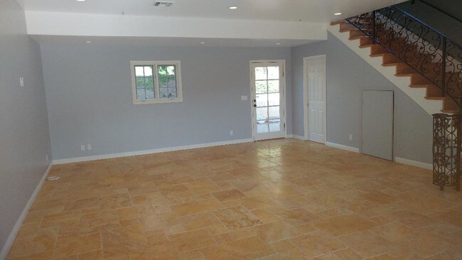 Building Photo - 28247 Via Acero