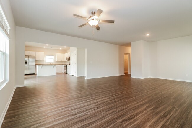 Building Photo - Modern Single-Story Living in Regal Farms