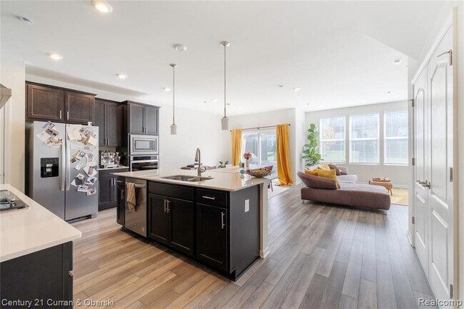 Foto del edificio - 2090 Addison Cir