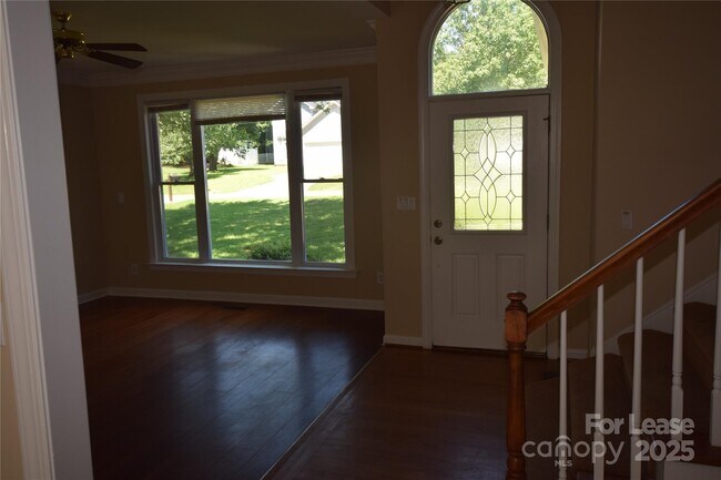 Foto del edificio - 9228 Old Barnette Pl