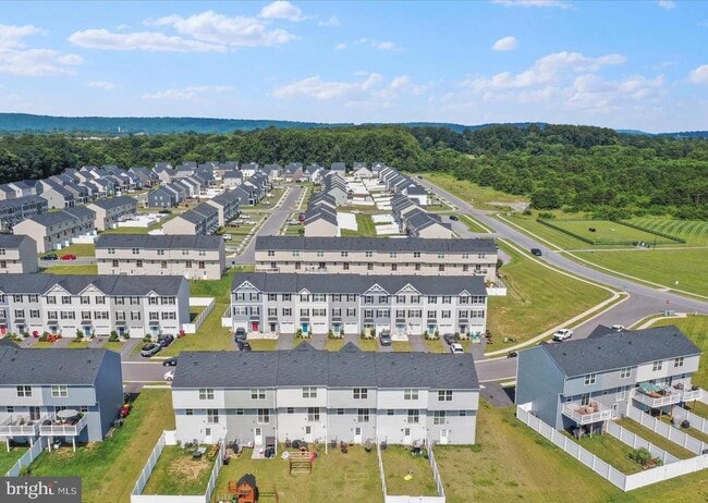 Building Photo - 63 Ogunquit Dr