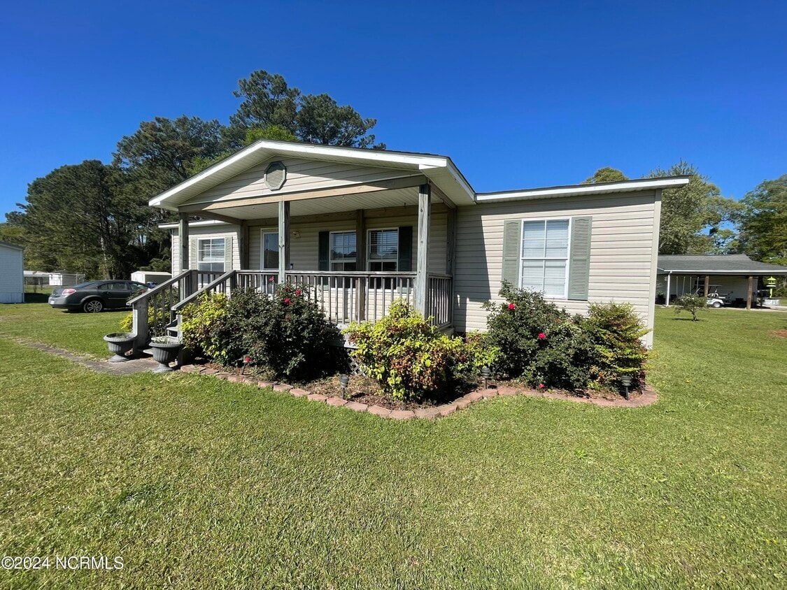 110 Bay Landing Rd, Swansboro, NC 28584 House Rental in Swansboro, NC