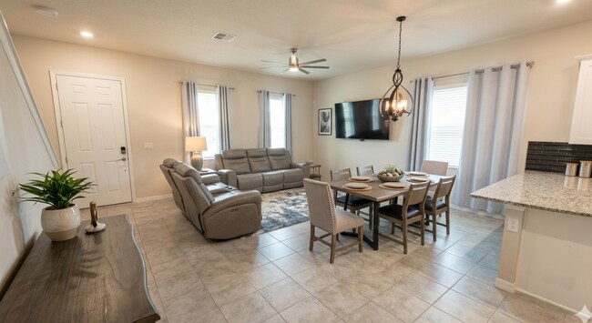 Foto del edificio - 417 Venetian Palms Blvd