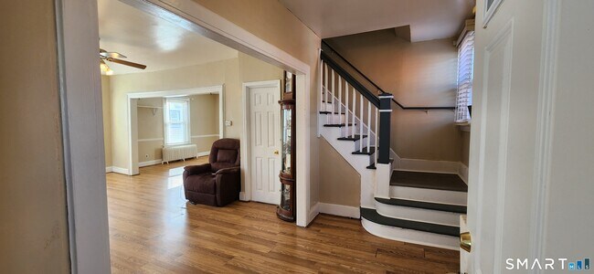 Foto del edificio - 52 Davis St