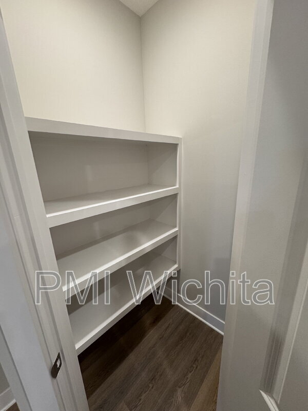 Foto del edificio - 5244 N Cypress Cir