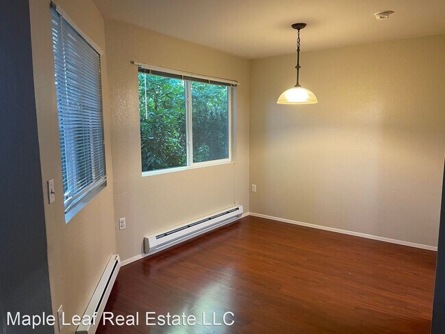 Building Photo - 2 br, 1.5 bath House - 14620 NE 35th St Ap...