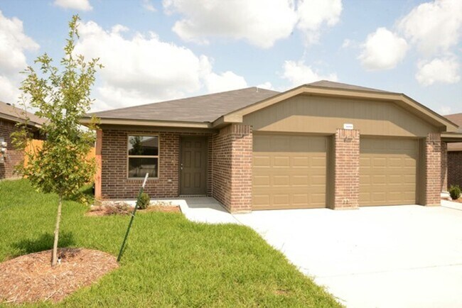 Building Photo - 6111 Amelia Earhart Blvd
