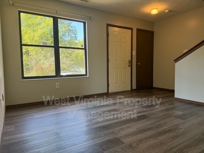 Foto del edificio - 82 Beagle Club Rd