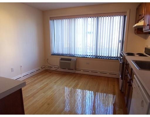 Foto del edificio - 128 Pleasant St