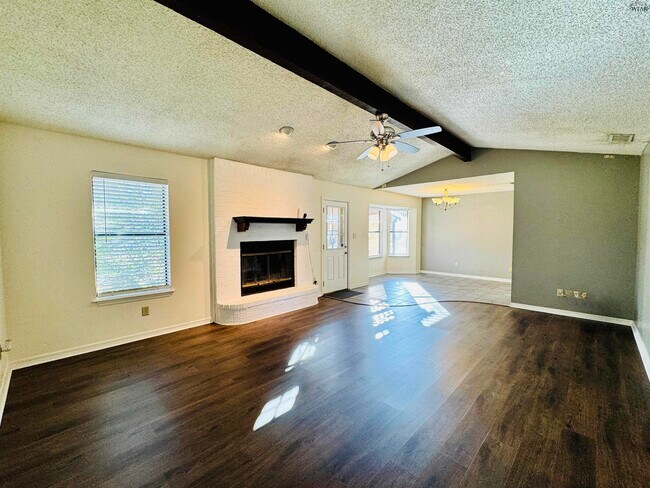 Foto del edificio - 5303 Greentree Ave