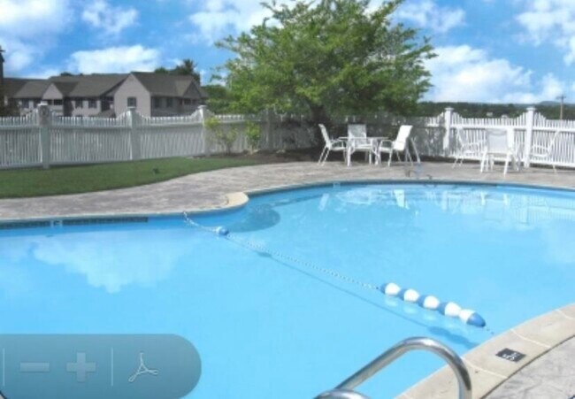 Foto del edificio - 40 Eastern Ave