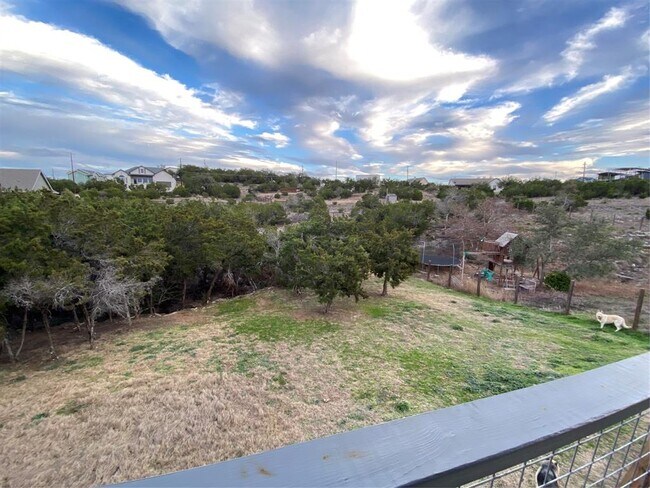 Foto del edificio - 10605 Creekwood Cir