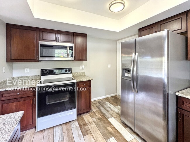 Building Photo - 14714 Oak Vine Dr