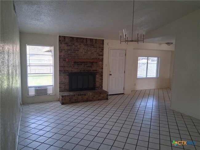 Building Photo - 1701 Lennox Ave