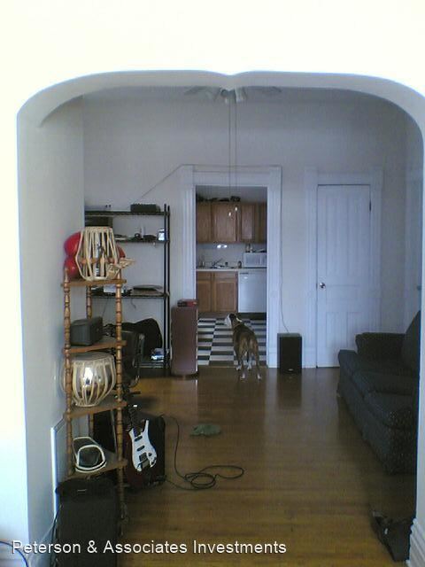 Building Photo - 1138 N Wolcott Ave