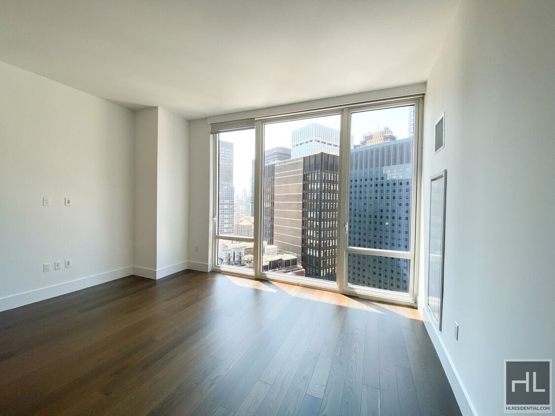 Foto principal - East 44th Street & Third Avenue - Midtown ...
