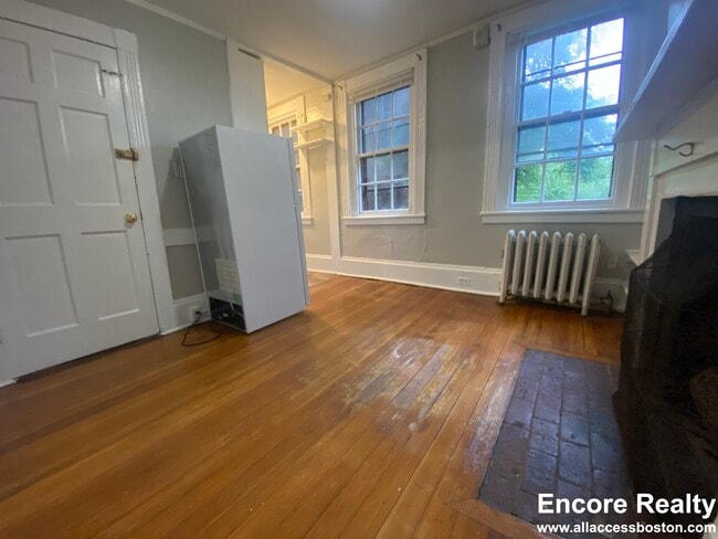 Building Photo - 3 Champney Pl