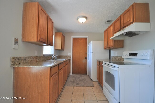 Building Photo - 10930 Whitly Ct