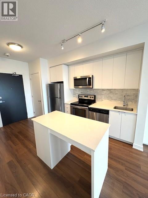 Photo du bâtiment - 5240 Dundas St