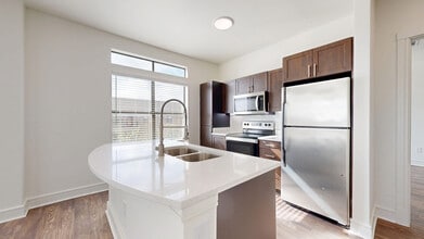 Interior Photo - Savoye